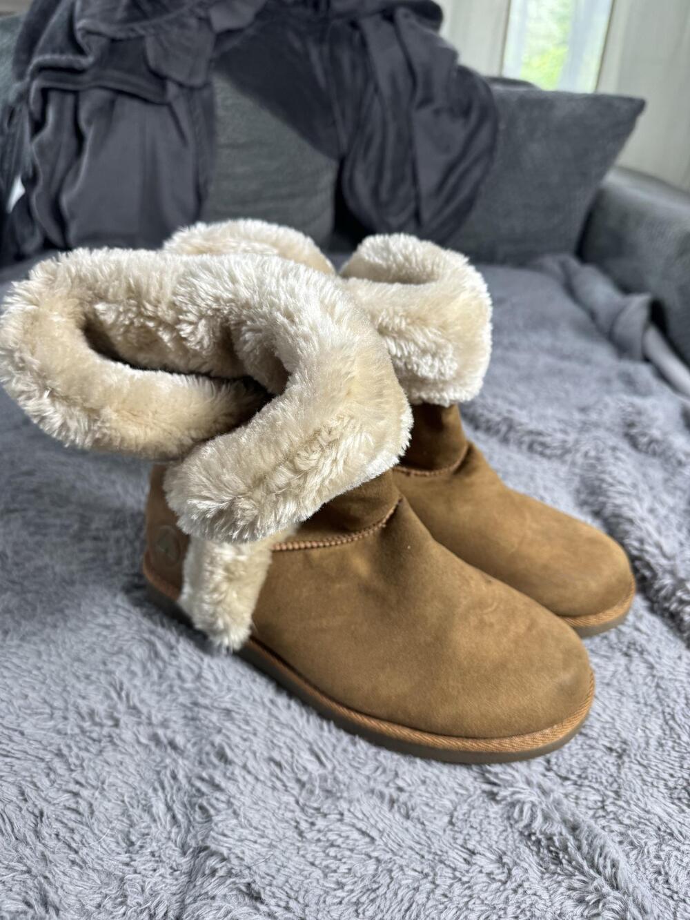 Airwalk Boots Womens 9.5 Brown Faux Suede Fur Lined Ankle Shearling Winter